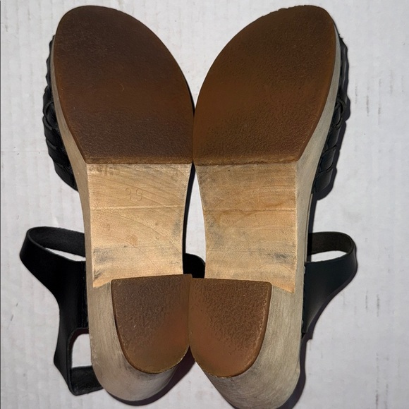 Swedish Hasbeens Black Woven Sandal Clogs - Picture 15 of 15